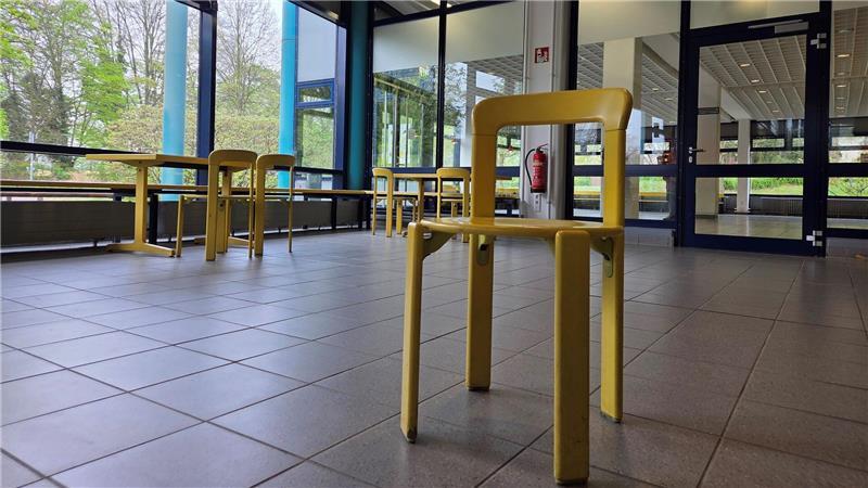 Designerstühle aus Mensen geklaut - neue Masche im Norden? Niemand wusste von dem Sammlerwert der Stühle.