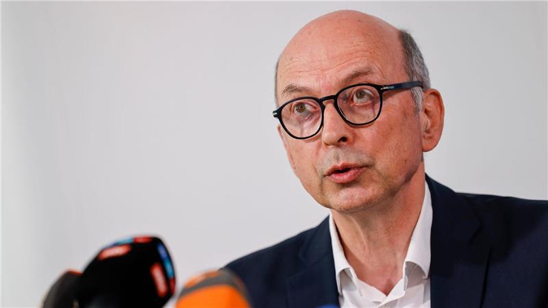 Rauchen nimmt bei Jugendlichen laut Umfrage zu Nießen sagte, E-Produkte seien oft der Einstieg in späteren Tabakkonsum.