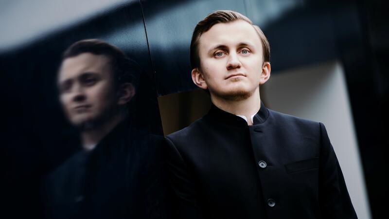 Nikita Volov konzertiert mit „Sonatenmosaik: Reise durch die Epochen!“ in Zeven.