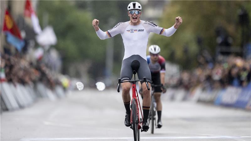 Niklas Behrens gewann im vergangenen Jahr die WM im U23-Straßenrennen.