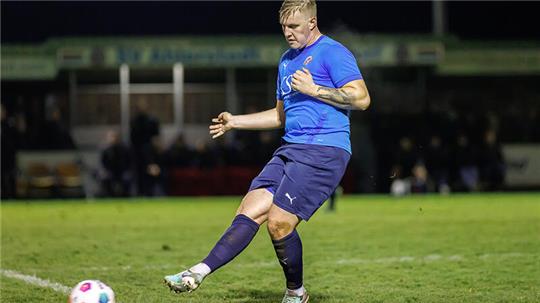 Niklas Niekerken hat sich schwer verletzt. Er wird in dieser Saison für die SV Ahlerstedt/Ottendorf kein Spiel mehr bestreiten.