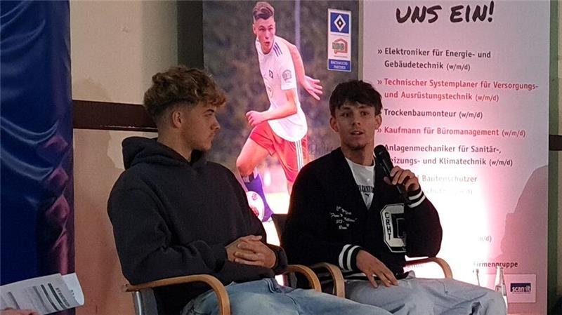 Niklas Tuppeck (links) und Otto Stange wollen beide den Sprung in die 1. Mannschaft des HSV schaffen.