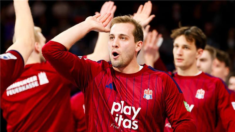 Niklas Weller beendet am Saisonende seine aktive Karriere beim HSV Hamburg. (Archivbild)