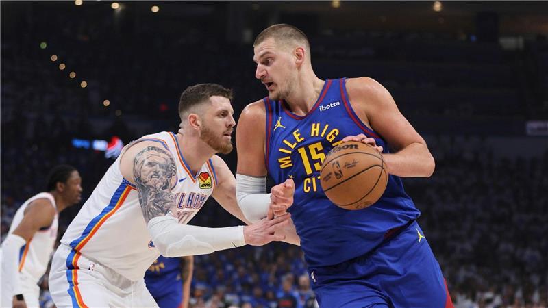 Plötzlich fünf Titelanwärter: Deutsche mischen die NBA auf Nikola Jokic dürfte mit seinen Nuggets wieder konkurrenzfähig sein.