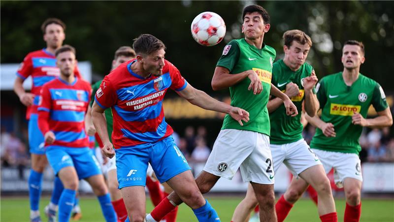 3:1 für D/A: Wulff-Festspiele im Kehdinger Stadion Nikola Serra stand für den verletzten Kapitän Nico von der Reith in der Startelf.
