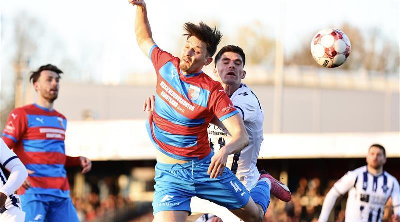 Nikola Serra verletzte sich im Spiel gegen Hannover 96 II am Oberschenkel.