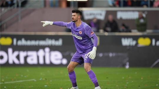 St. Pauli mit neuem Torwart gegen Hoffenheim Nikola Vasilj erhält im DFB-Pokal eine Pause.