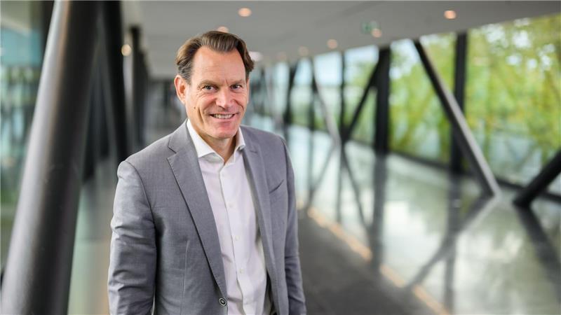 Continental-Chef: Warum am Ende nur Reifen bleiben Nikolai Setzer arbeitet seit 1997 bei Continental, seit 2020 ist er Vorstandsvorsitzender.
