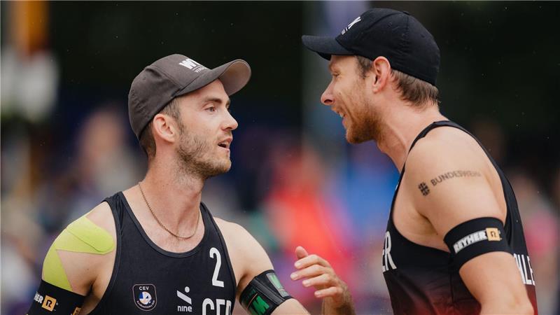 Nils Ehlers (r) und Clemens Wickler stehen m WM-Viertelfinale.