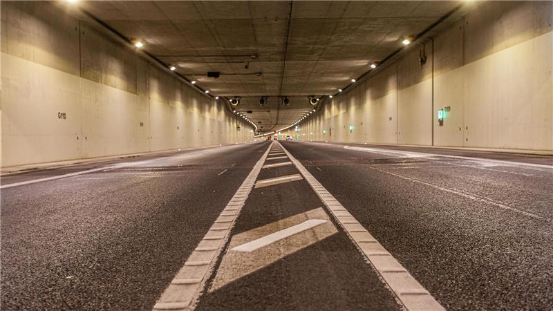 Noch dürfen keine Autos durch den Hafentunnel fahren.