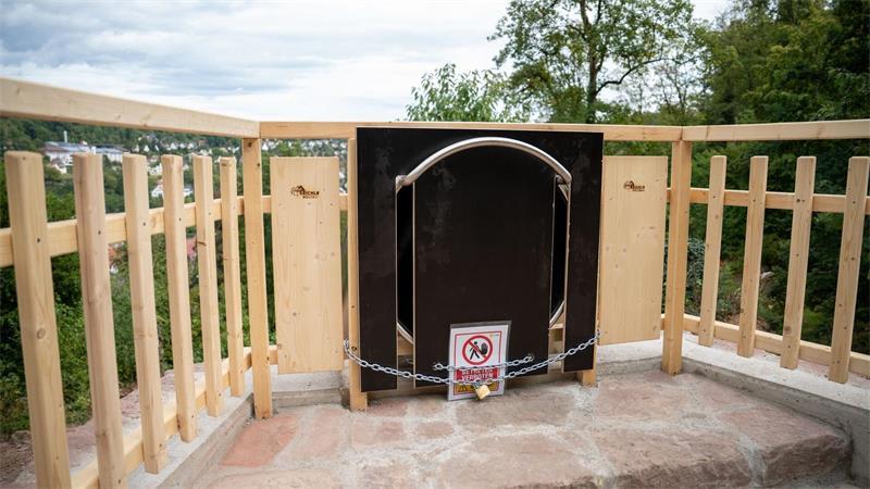 Mit Tempo in die Innenstadt: Calw baut XXL-Rutsche Noch dürfen sie nicht benutzt werden.