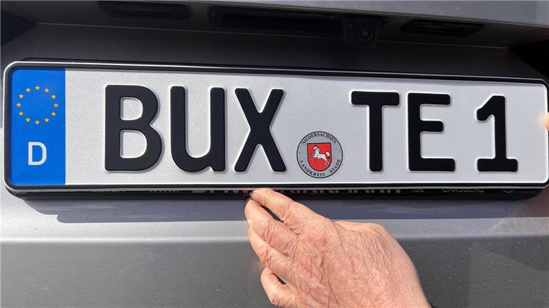 Noch ein Wunschdenken. Kennzeichen mit BUX. Aber womöglich kommen sie wirklich.