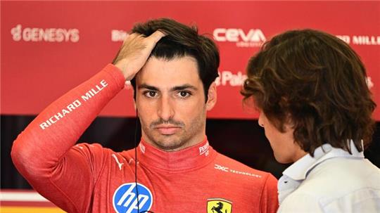 Noch ist unklar für welchen Rennstall der Spanier Carlos Sainz kommende Saison antritt.
