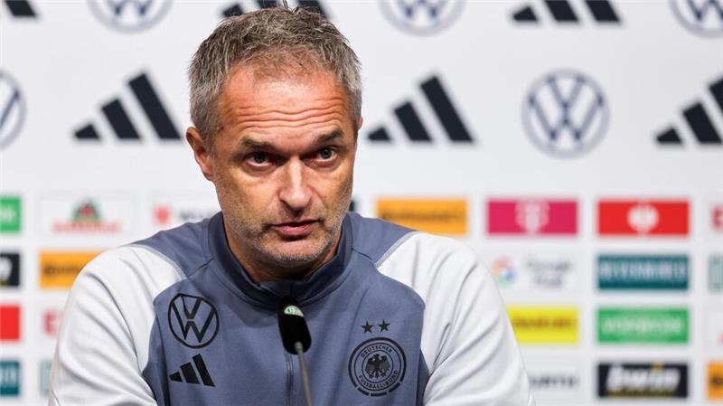 Nach Tumor bei Torhüterin Grohs: Mahmutovic nominiert Noch zwei Länderspiele vor dem EM-Jahr: Christian Wück.