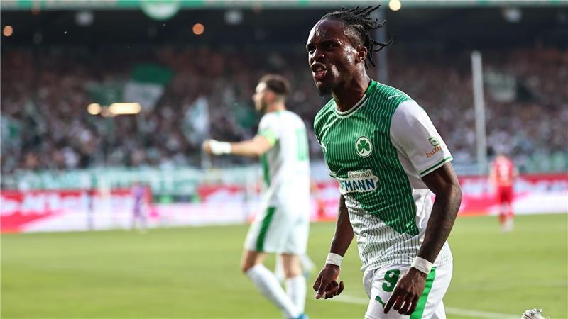 Noel Futkeu zeigt, warum er Torschützenkönig der 2. Bundesliga ist.