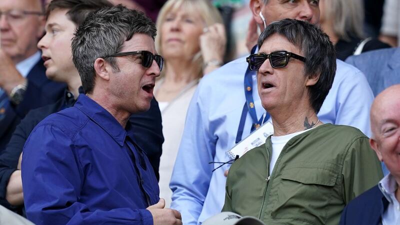 Oasis-Jubiläen: Comeback der zerstrittenen Gallagher-Brüder? Noel Gallagher ist häufig bei Spielen seines Lieblingsclubs Manchester City auf der Tribüne. (Archivbild)