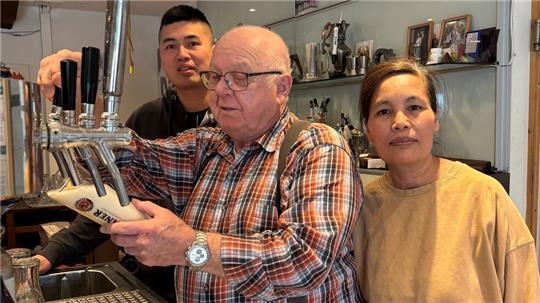 Norbert Meusel möchte gemeinsam mit seiner Frau Tan und deren Sohn Vu das Casino gerne auch in den kommenden Jahren betreiben.