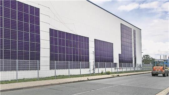 Nordceram lebt weiter – 94 Arbeitsplätze bleiben erhalten, die Fassade wird solar.