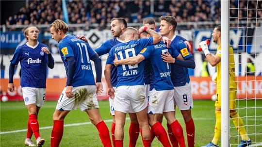 Nordderby: Kiel holte sich im Aufstiegskampf einen wichtigen Sieg gegen den HSV.