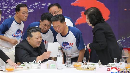 Nordkoreas Machthaber Kim Jong Un hatte angekündigt, sein Land werde in diesem Jahr drei weitere Aufklärungssatelliten starten lassen.