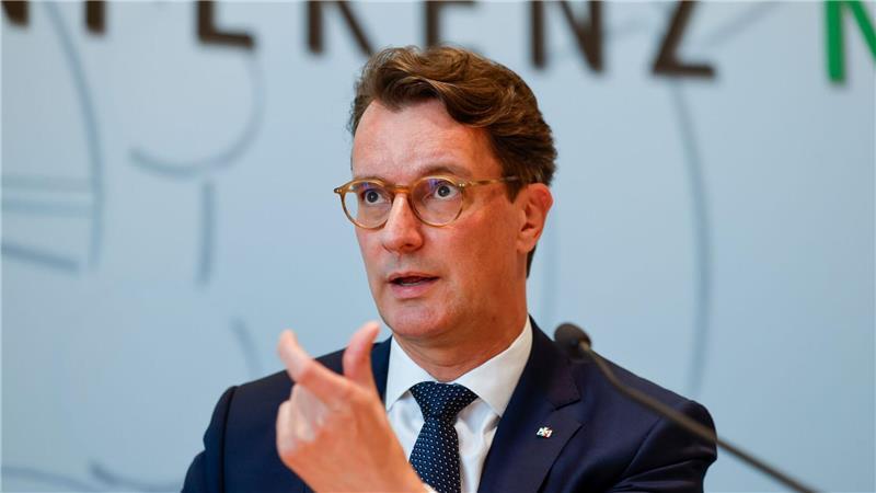 Nordrhein-Westfalens Ministerpräsident Hendrik Wüst (CDU) erinnert den Bund im Ringen um das geplante Steuerentlastungspaket an das Prinzip: „Wer bestellt, bezahlt.“ 
