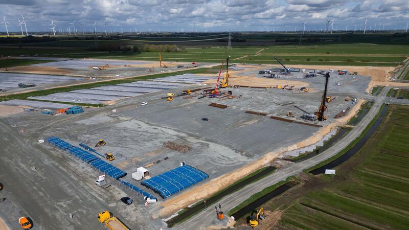 SPD stellt Berichtsantrag zu Northvolt Northvolt baut bei Heide eine Batteriefabrik (Archivbild).