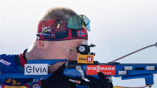 Norwegens Biathlon-Star Johannes Thingnes Bö siegte auch im Massenstart.