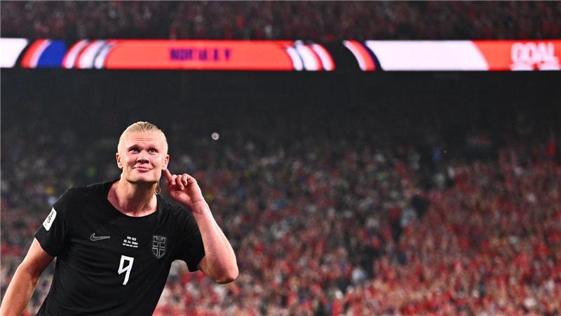 Das war die WM-Nacht: Frankreich gewinnt Regenschlacht Norwegens Erling Haaland jubelt über sein Tor zum 3:1 gegen den Senegal.