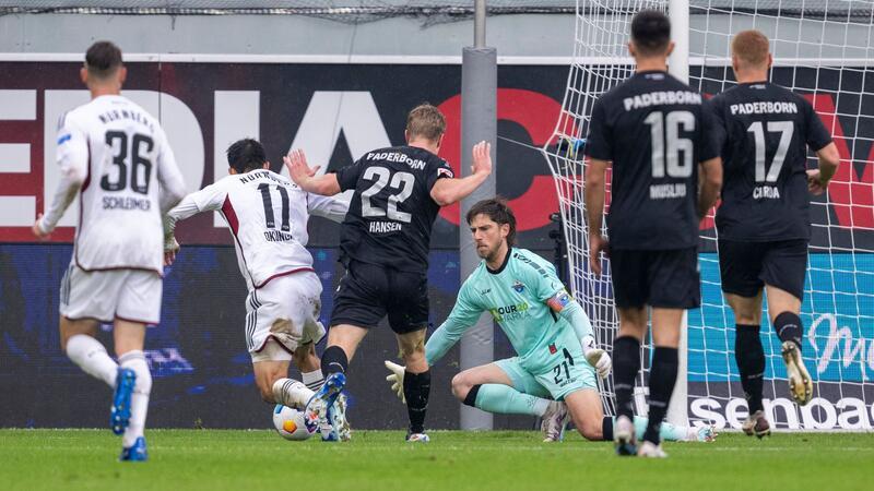HSV patzt auch im Nordderby - Später Sieger im Kellerduell Nürnbergs Kanji Okunuki (2.v.l) erzielt das Tor zum 2:0 der Franken.