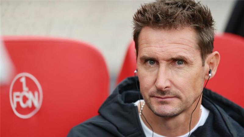 Nürnbergs Trainer Miroslav Klose kann erstmal durchatmen.