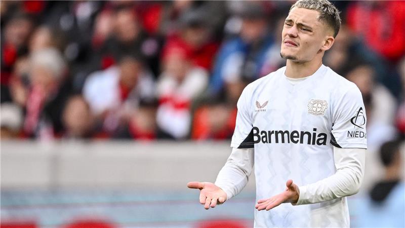 Titeljubel vorm Bildschirm: FC Bayern zum 34. Mal Meister Nun ist es endgültig: Bayer ist entthront.