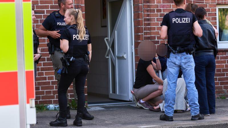 Nun wird gegen die Eltern des ertrunkenen Kindes ermittelt. Der Verdacht ist fahrlässige Tötung durch unterlassene Hilfeleistung.