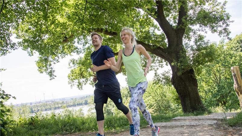 Nur 9 Minuten Joggen und schon sind die Kalorien einer 300-Gramm-Erdbeerschale abgelaufen.
