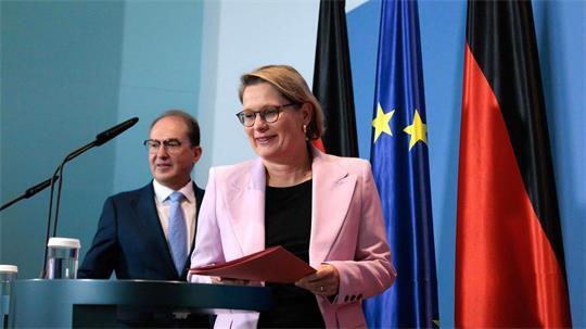 Nur ein Teil der politischen Forderungen, die nach dem CSD-Anschlag erhoben wurden, fand Eingang in den nun vorgestellten Zehn-Punkte-Plan.