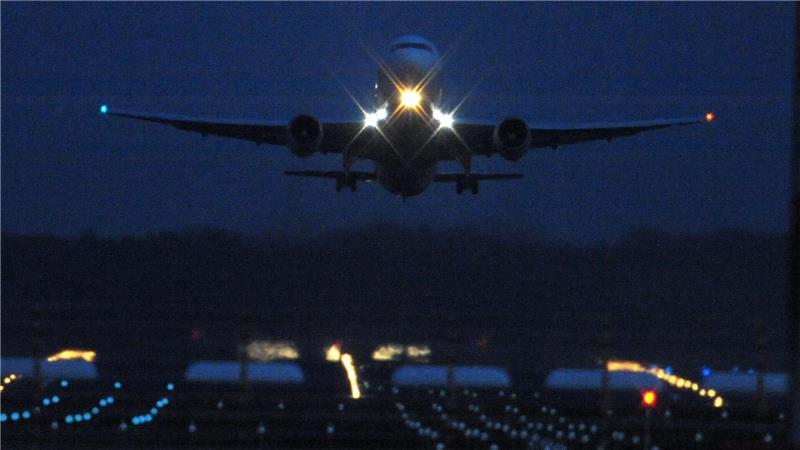 Nur ein kleiner Teil der Menschheit fliegt regelmäßig, hinterlässt damit aber einen enormen ökologischen Fußabdruck. 