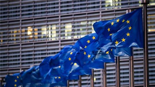 Nur eine Minderheit der jungen Menschen in Europa fühlt sich laut der Studie ausreichend vom Europaparlament vertreten. Mehr als die Hälfte der Teilnehmer hält die Mitgliedschaft ihres Landes in der EU aber für „eine gute Sache“.