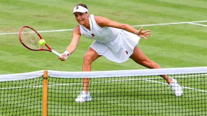 Mama Maria und kämpfender Struff feiern Siege in Wimbledon Nur zwei Tage nach dem Finale von Eastbourne war Tatjana Maria in Wimbledon im Einsatz.