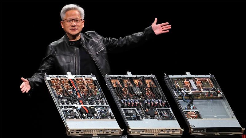 US-Regierung kriegt 15 Prozent bei Chip-Verkäufen nach China Nvidia-Chef Jensen Huang warnt, dass eine komplette US-Blockade die Entwicklung eigener Chip-Technologie in China beschleunigen würde. (Archivbild)