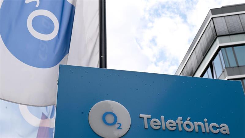 O2 Telefónica plant einen massiven Stellenabbau in Deutschland. (Archivbild)