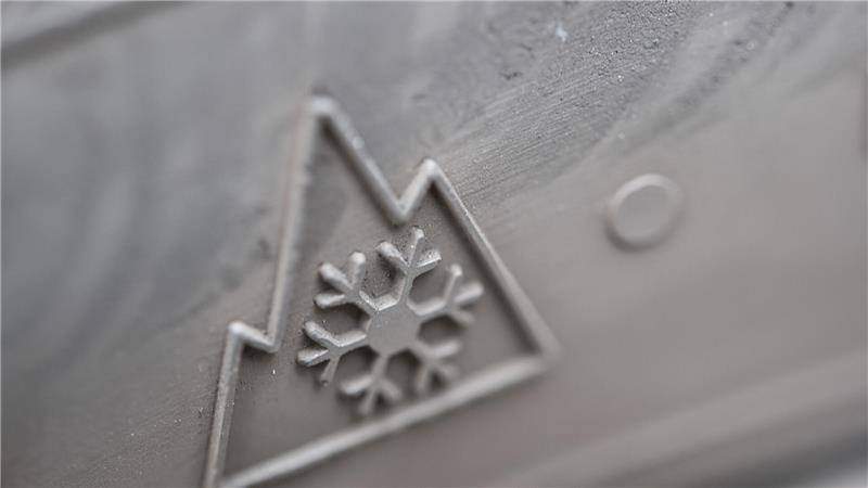 Ob Winter- oder Ganzjahresreifen: Das Alpine-Symbol muss auf jeden Fall drauf stehen.