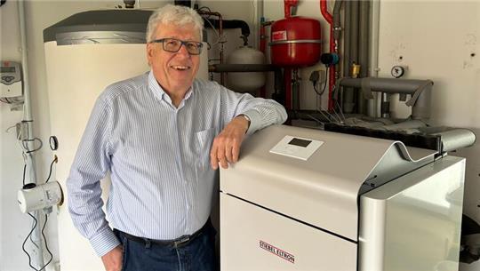 Ob früher im Betrieb oder im Eigenheim: Dirk Thobaben kennt sich bestens mit Wärmepumpen aus.