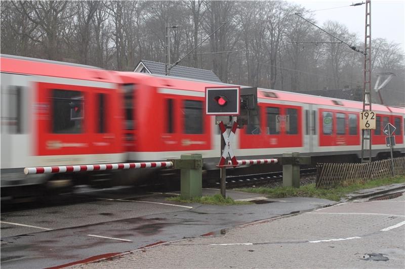 Ob hier in Heitmannshausen eine Lärmschutzwand entlang der Bahnstrecke gebaut wird, muss zunächst mit Hilfe eines Planfeststellungsverfahrens geklärt werden. Archivfoto: Frank