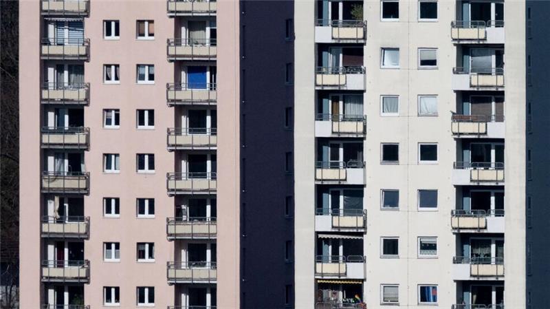 Ob in einem bestimmten Gebiet die Mietpreisbremse gilt, legen die Bundesländer selbst fest. Ob das befristet eingeführte Bundesgesetz, das ihnen dies erlaubt, über Ende 2025 hinaus verlängert wird, steht noch nicht fest.