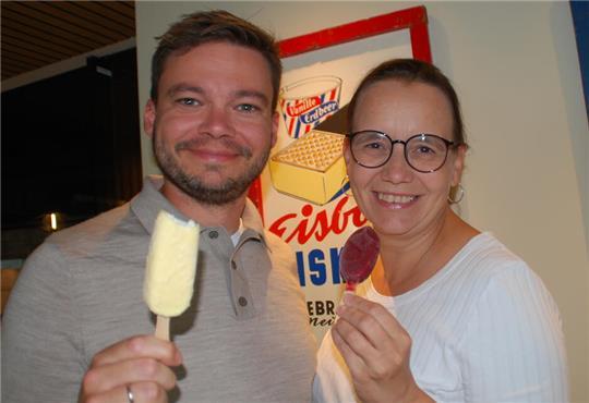 Ob mit Proteinen oder fruchtig im Mini-Format: Christoph Ruehs und Isabel Schuldt schmecken die Eis-Trends des Sommers.