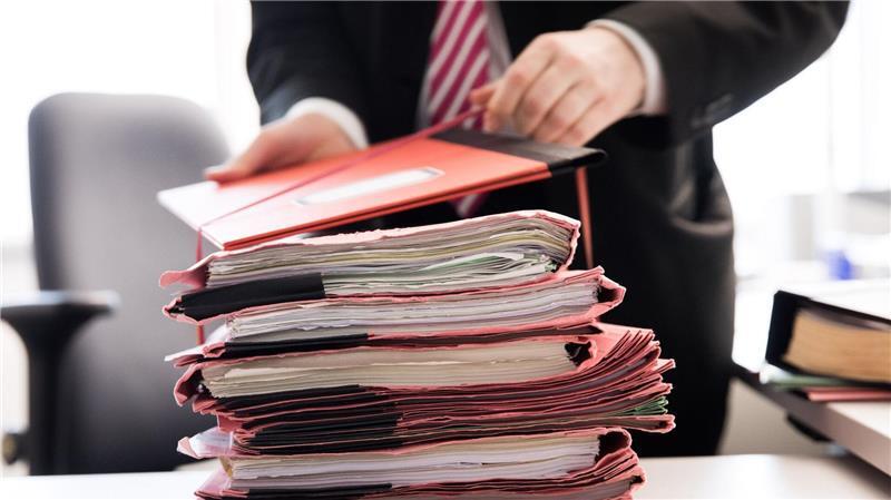 Ob vor einer Zivilkammer oder einem Landgericht - im vergangenen Jahr mussten Richterinnen und Richter bundesweit auch skurrile Fälle verhandeln.