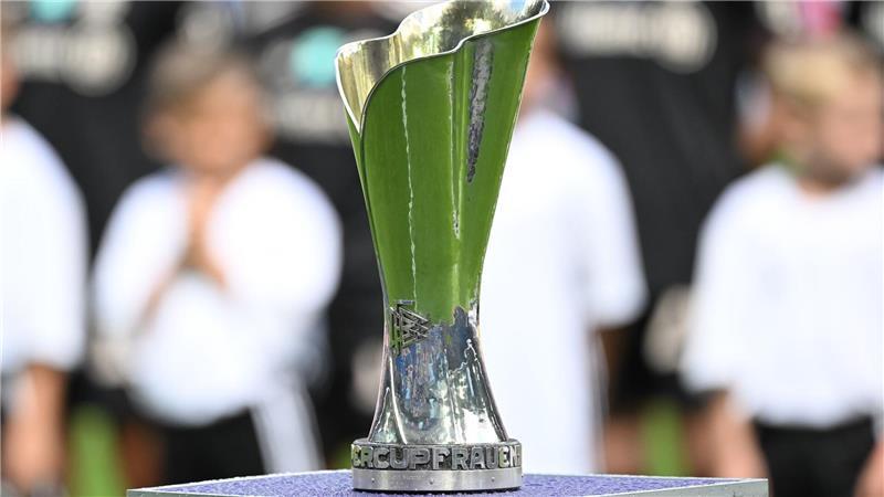 „Extrem schön“: Oberdorf-Comeback bei Bayerns Supercup-Sieg Objekt der Begierde: der Supercup.