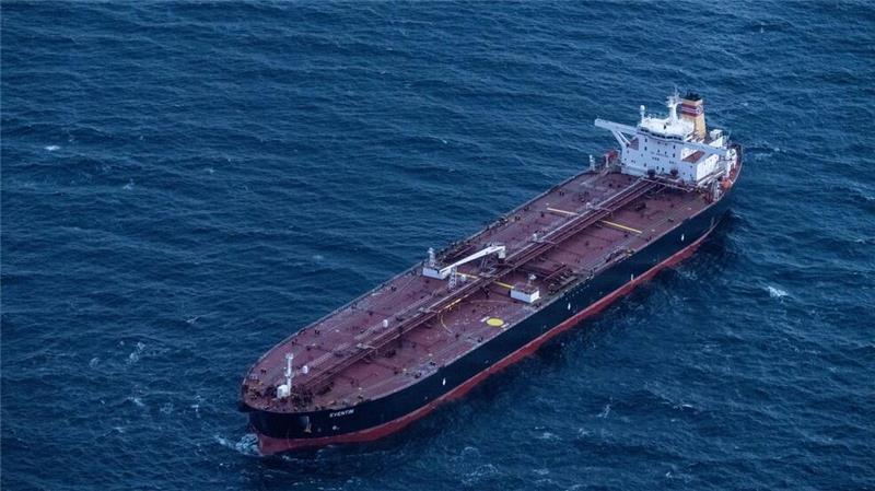 Öltanker „Eventin“ vor Rügen