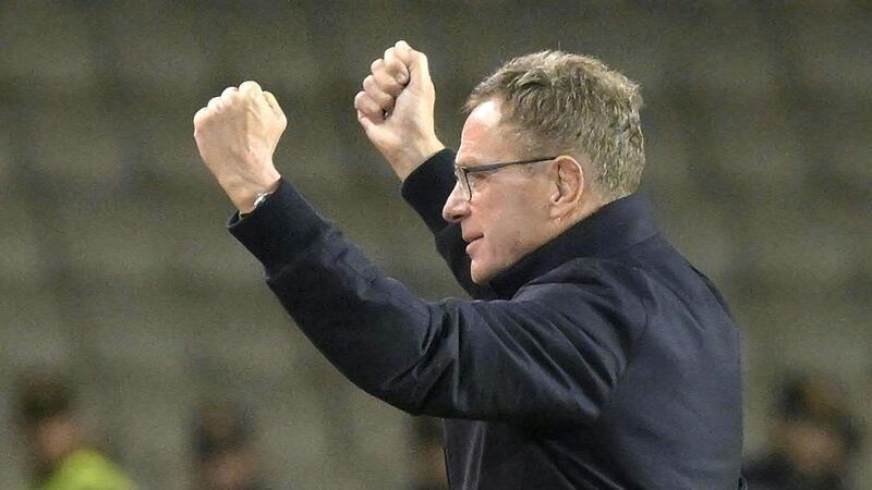Rangnick-Vertrag als Österreich-Coach verlängert sich Österreichs Trainer Ralf Rangnick hat sich mit seinem Team vorzeitig die EM qualifiziert.