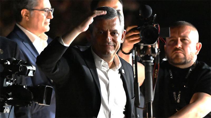 Vom Apotheker zum Anführer der türkischen Opposition Özel hat einen Imagewandel hinter sich. (Archivbild)