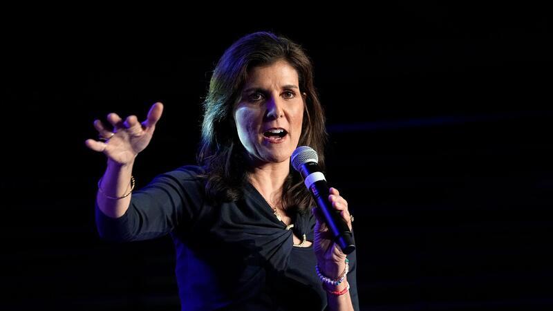 Offen ist, wie lange Haley noch im Rennen bleiben wird, da ihr faktisch keine Chancen mehr eingeräumt werden, Trump zu schlagen.